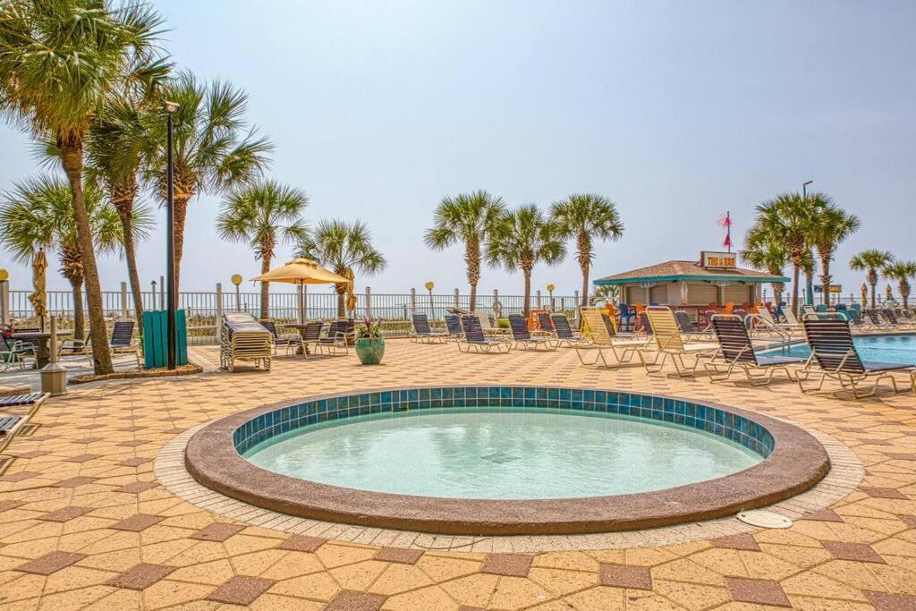 Apartamento Oceanfront #1320 At Summit *