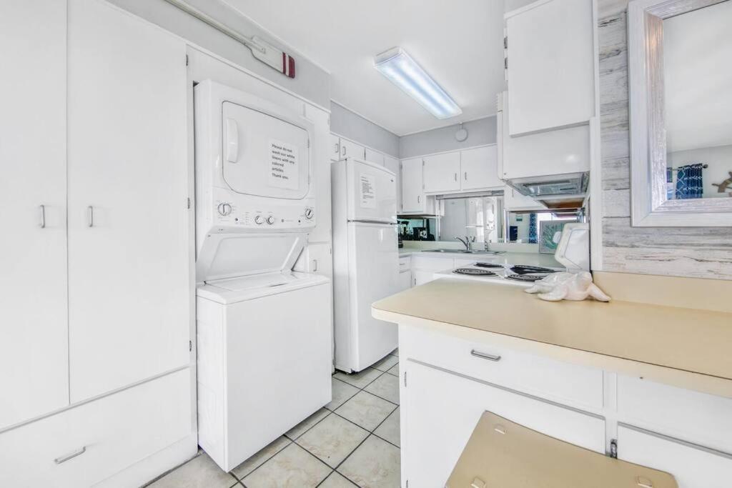 Oceanfront #1320 At Summit Appartement *